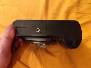 Cámara Nikon F-401s + objetivo Tamron 28-200 mm