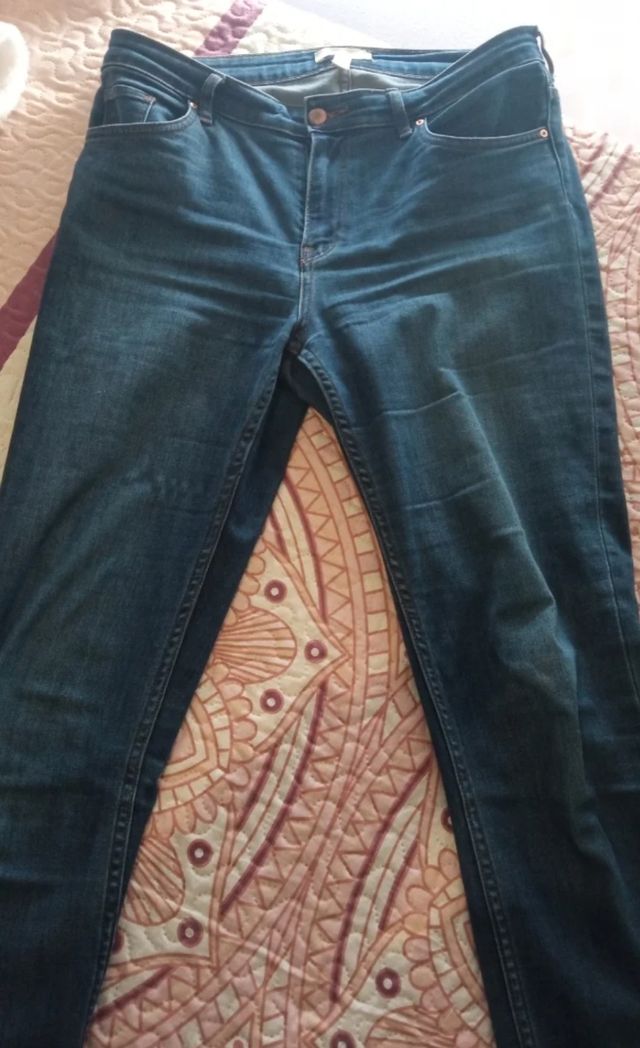 Vaqueros ajustados azul marino