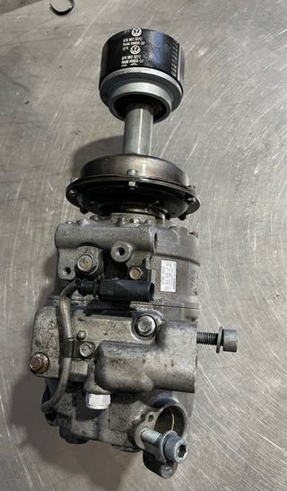 Compresor A/C VW Touareg 7H0820805E