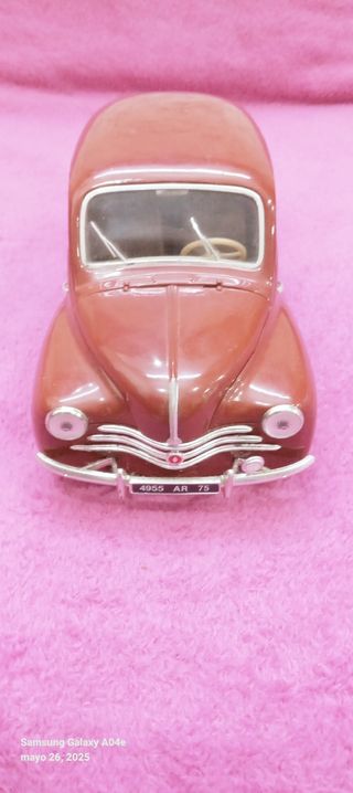  Maqueta de  Renault 4 cv