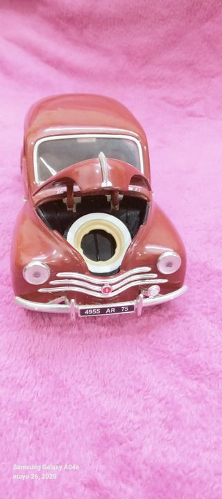  Maqueta de  Renault 4 cv