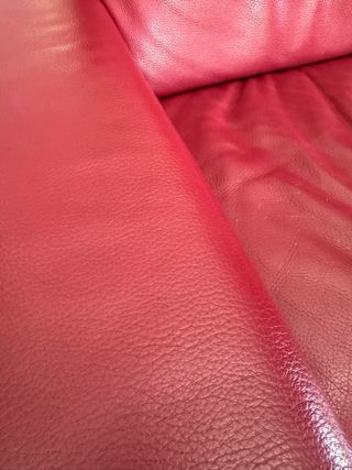 Sofá Natuzzi piel roja