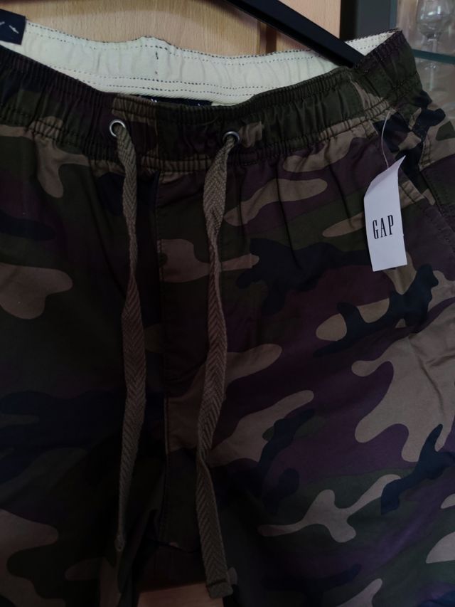 Joggers GAP camuflaje nuevos con etiquetas