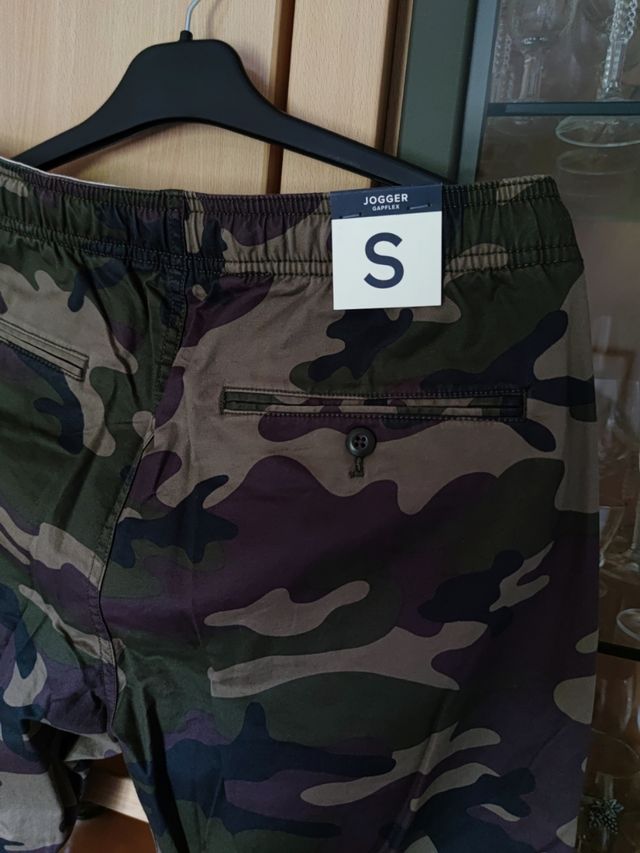 Joggers GAP camuflaje nuevos con etiquetas