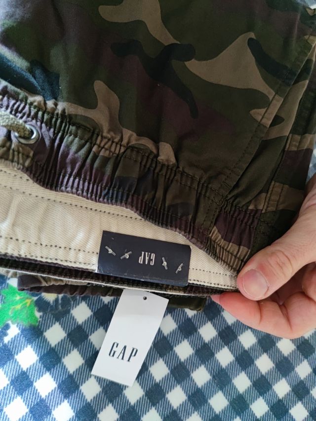 Joggers GAP camuflaje nuevos con etiquetas