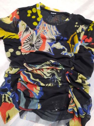 Camiseta Desigual multicolor talla M