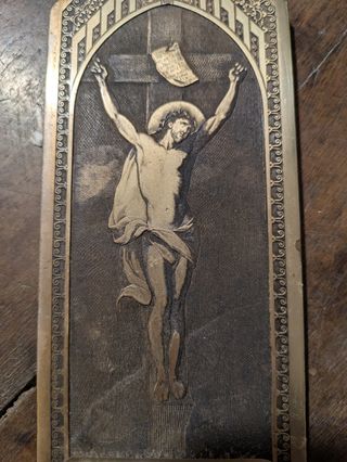 Aguabenditera antigua Cristo crucificado