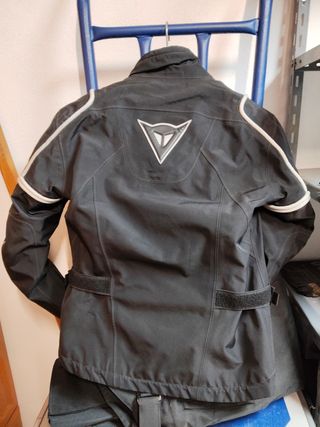 Chaqueta moto invierno Dainese negra