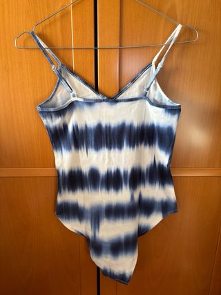 Body tie dye HM azul-blanco