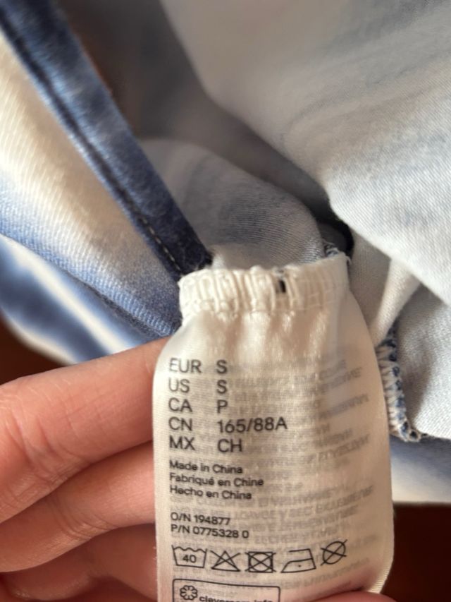 Body tie dye HM azul-blanco