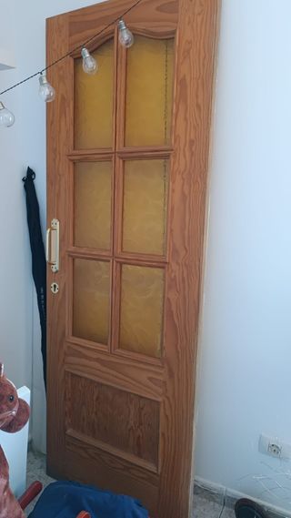 Puerta madera maciza 6 cristales