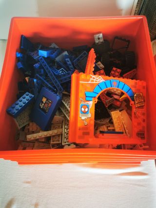 Lego sfuso e minifigurine