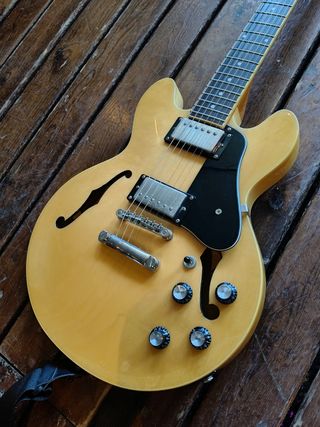 Epiphone 339 Guitarra semihueca casino coupé 