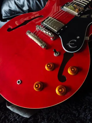 Epiphone 335 Guitarra semihueca hambuckers hh