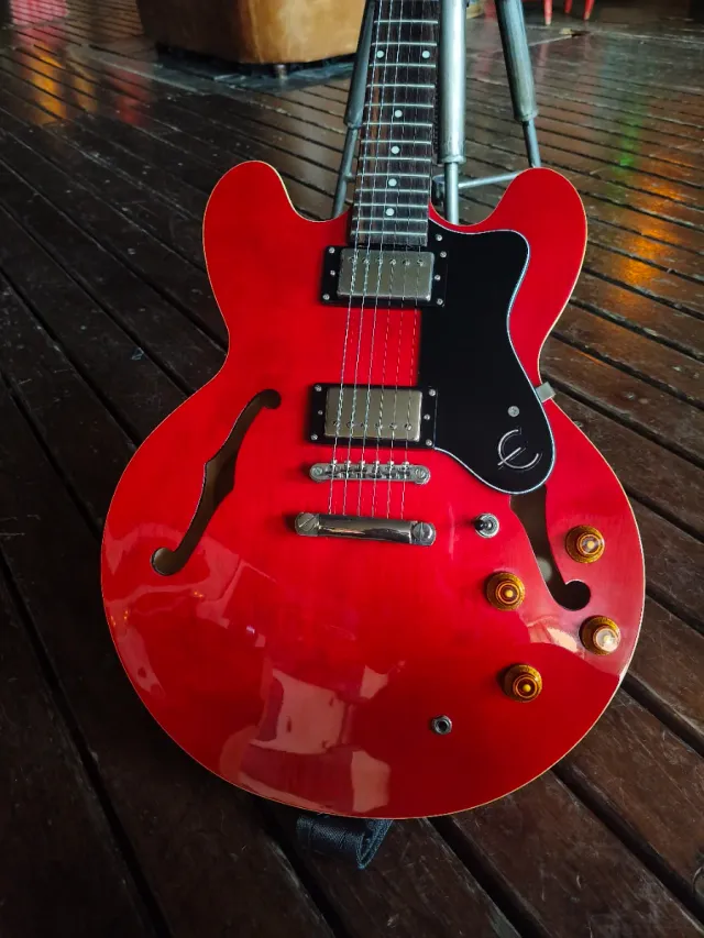 Epiphone 335 Guitarra semihueca hambuckers hh