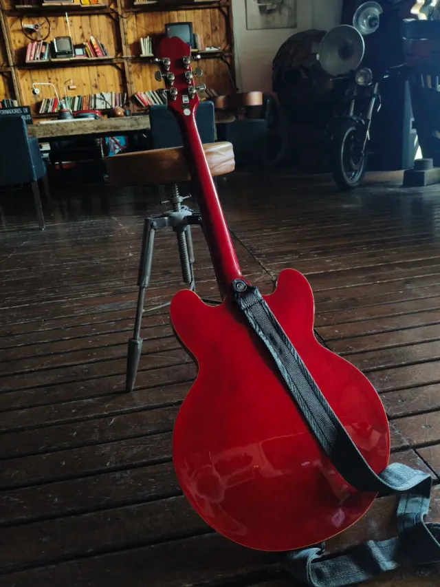 Epiphone 335 Guitarra semihueca hambuckers hh