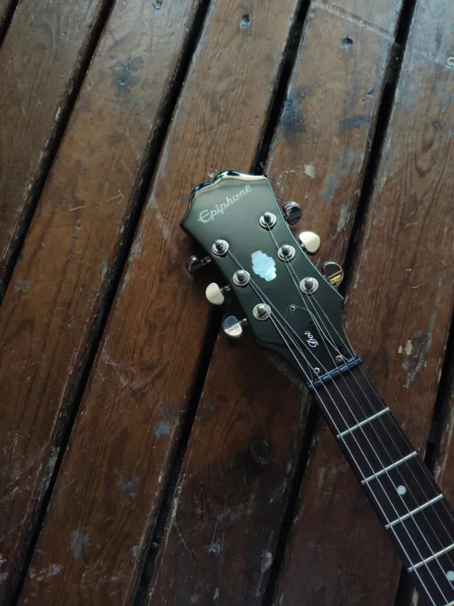 Epiphone 335 Guitarra semihueca hambuckers hh