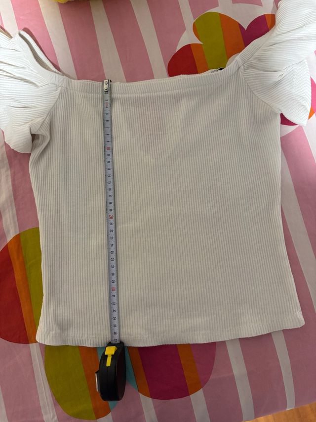 Top blanco hombros caídos