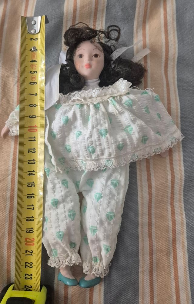 Muñeca porcelana