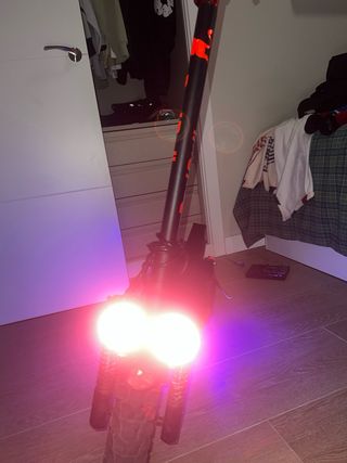Patinete eléctrico iscooter ix4 con muchos extras 
