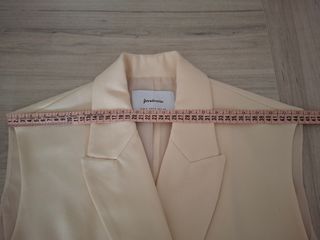 Chaleco blazer beige Stradivarius