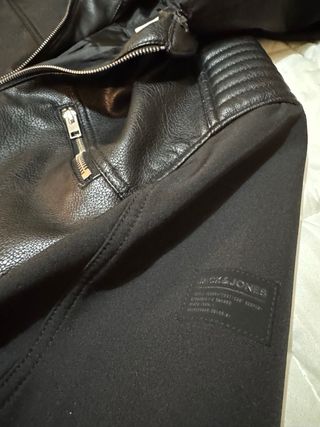 Chaqueta cuero Jack&Jones negra, talla M