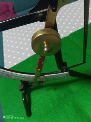 Balanza antigua cartas o otros artículos.