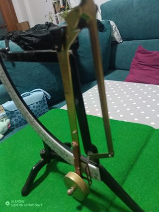 Balanza antigua cartas o otros artículos.