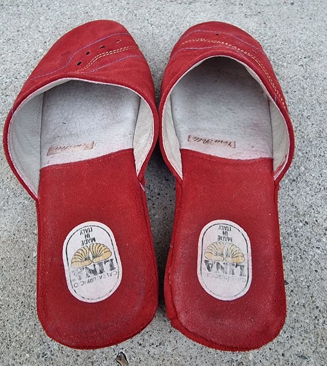 Pantofole vintage in pelle scamosciata