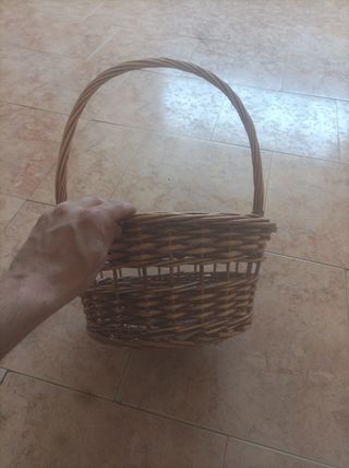 Cesta mimbre marrón