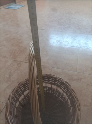 Cesta mimbre marrón