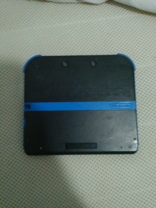 Nintendo 2DS negra - reparar