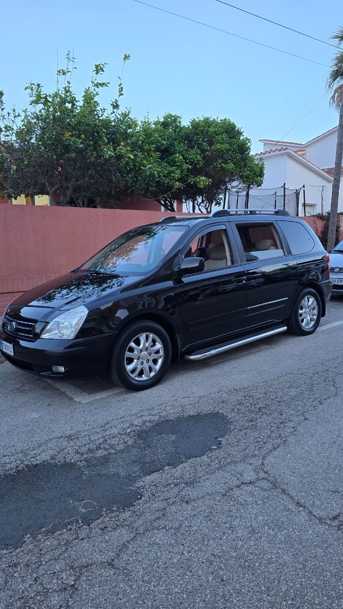KIA Carnival 2006 - foto 1