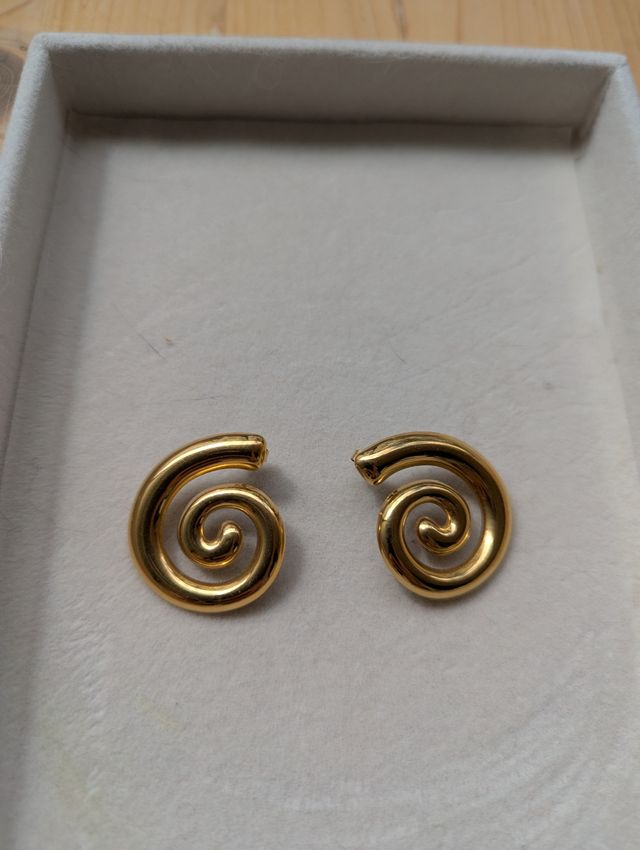 Pendientes variados en pack.