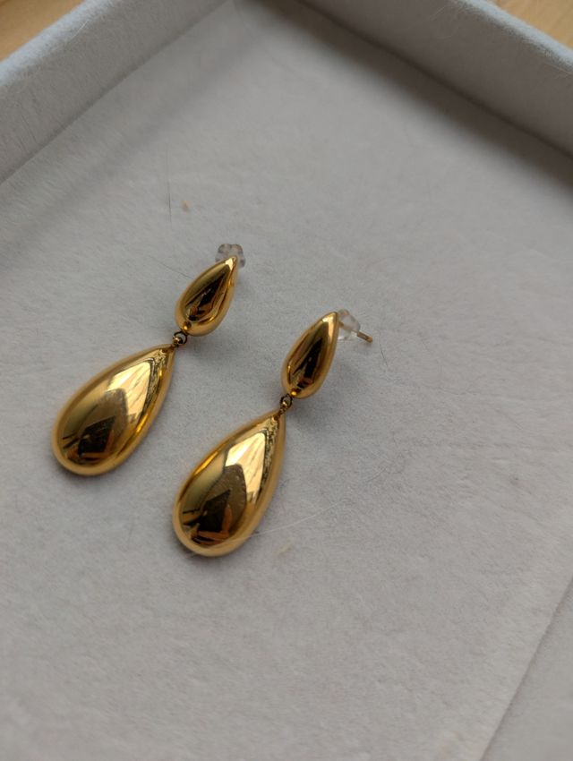 Pendientes variados en pack.