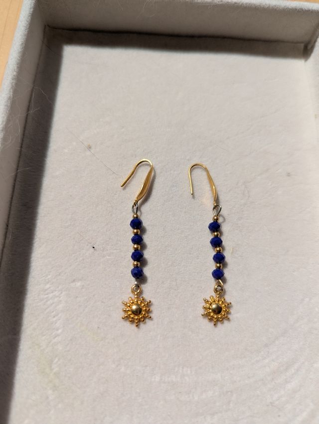 Pendientes variados en pack.