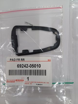 Toyota VERSO 2013. TAPON LLANTA