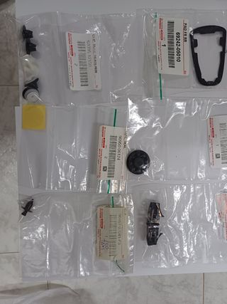 Toyota VERSO 2013. TAPON LLANTA