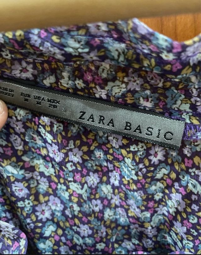 Blusa Zara flores multicolor talla M