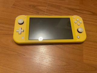 Cuffie Nintendo Switch Lite gialle + FIFA20/22+
