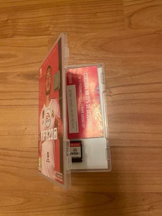 Cuffie Nintendo Switch Lite gialle + FIFA20/22+