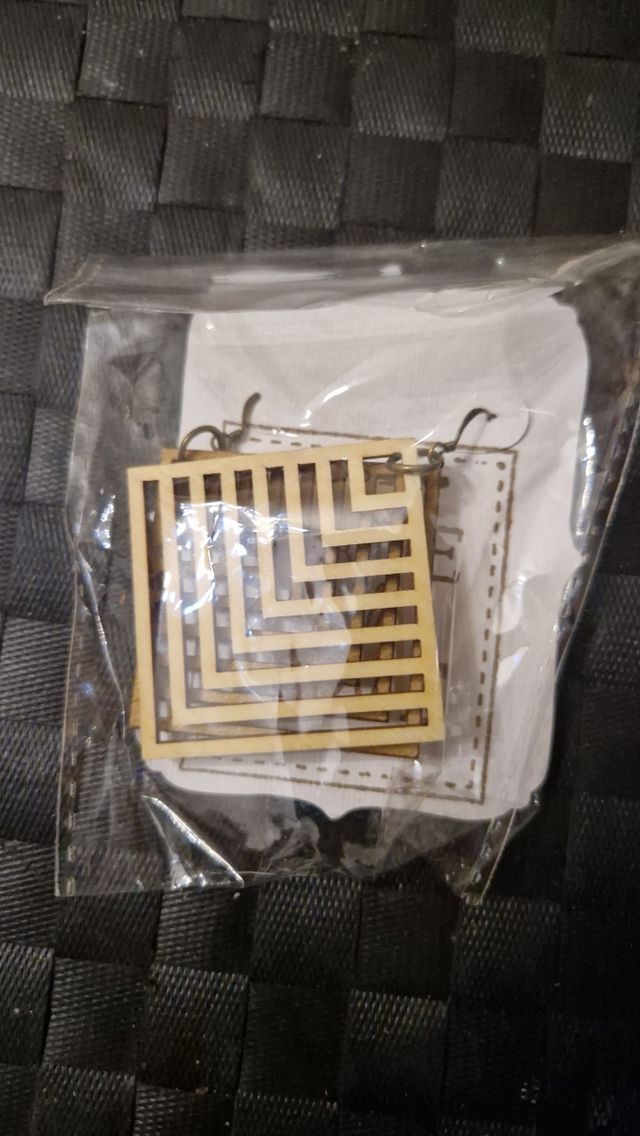 Orecchini in legno etnici beige