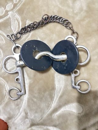 Bocado Pelham con goma y cadena