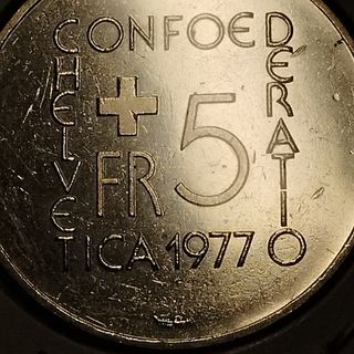 Moneda Suiza 5 Francos 1977 Pestalozzi