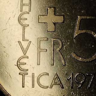 Moneda Suiza 5 Francos 1977 Pestalozzi