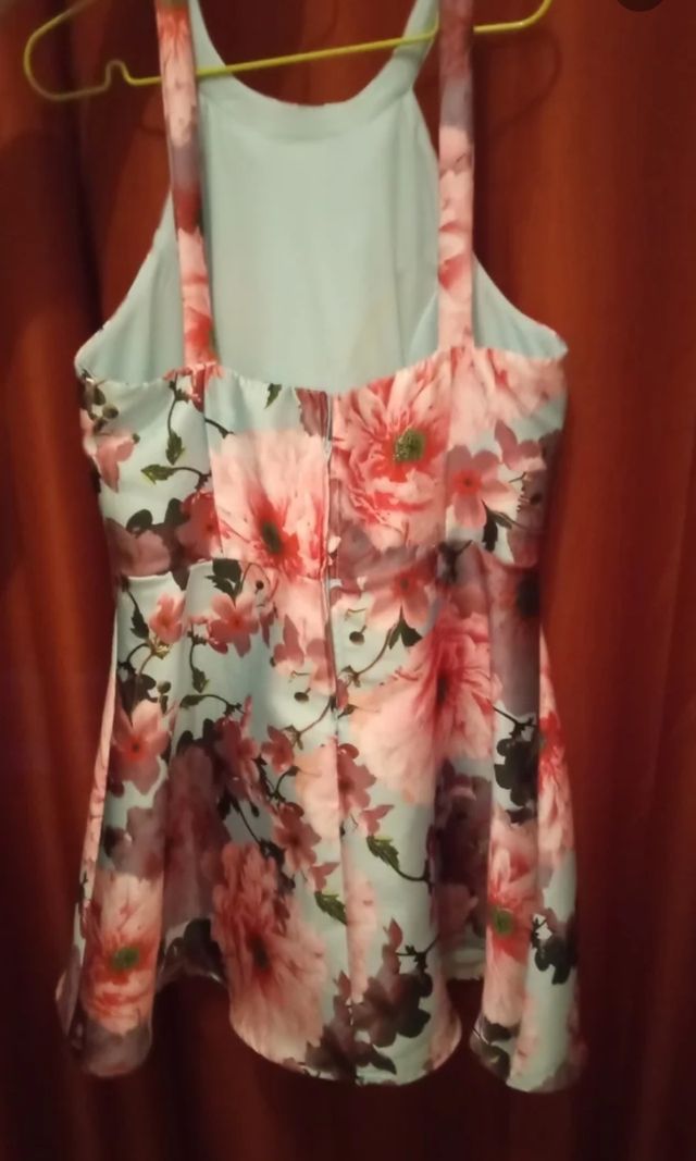 Vestido floral azul y rosa