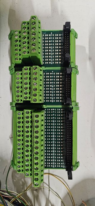 PLC Panasonic FPG-C28P2H + FPG-PN2AN + FPG-XY64D2P