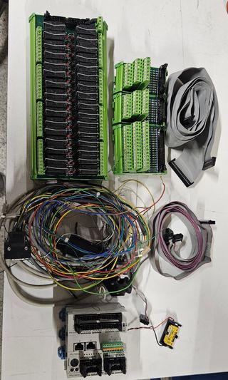 PLC Panasonic FPG-C28P2H + FPG-PN2AN + FPG-XY64D2P