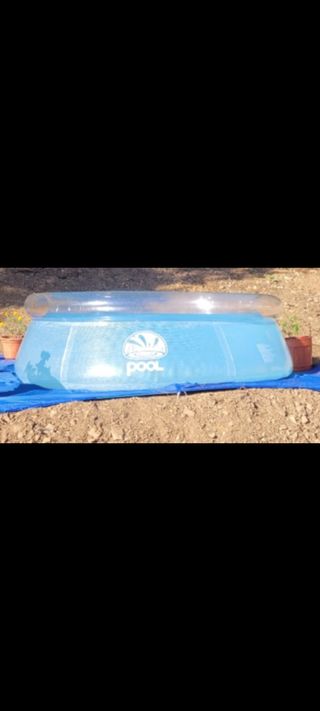 Piscina transparente con aro hinchable 790L
