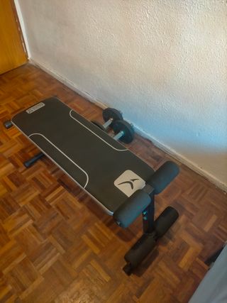 Banco press + 2 mancuernas